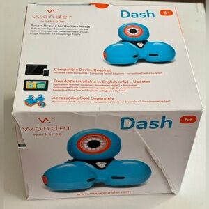 Wonder Workshop Dash Robot DA01 Blue Your Interactive Robotic Companion STEM Toy